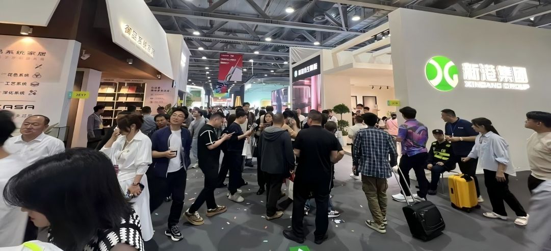燃爆全場！新港閃耀廣州定制家居展，上演“炸場級”美學(xué)盛宴